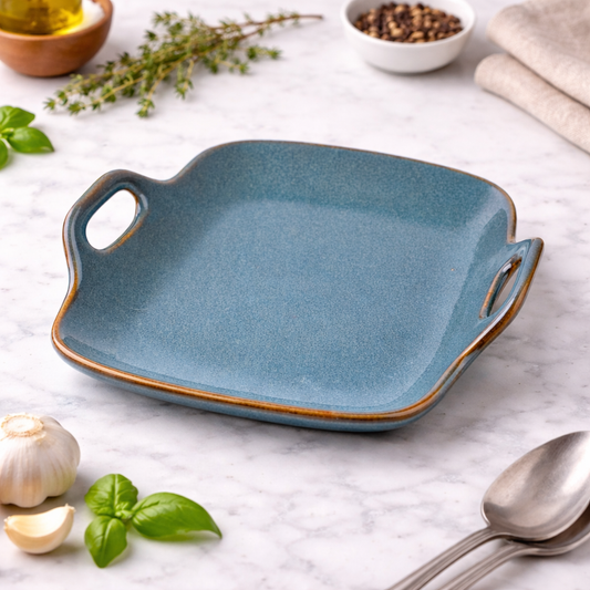 Prato Quadrado de Cerâmica com Asas e Cantos Arredondados em Verde Jade 19x18,5cm