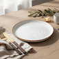 Prato Redondo Médio de Cerâmica Branca com Borda Dourada 20x20x2cm