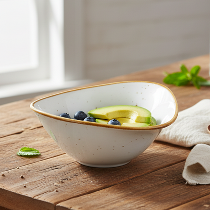 Tigela Triangular de Cerâmica Branca com Borda Dourada 13,9x11,8x5,8cm